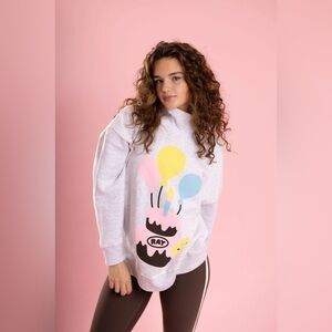 NWT Ray The Brand Sport Mockneck Sweatshirt in Dolphin in a size M